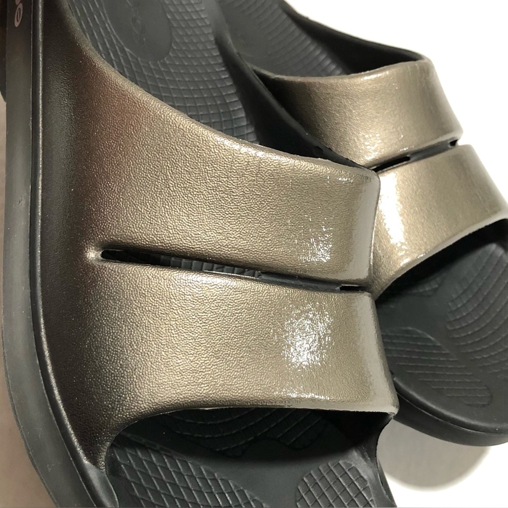 OOFOS Metallic Pewter Slide Sandals - Picture 6 of 11